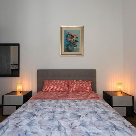 Dimora Francesca Apartment Salerno Exterior photo
