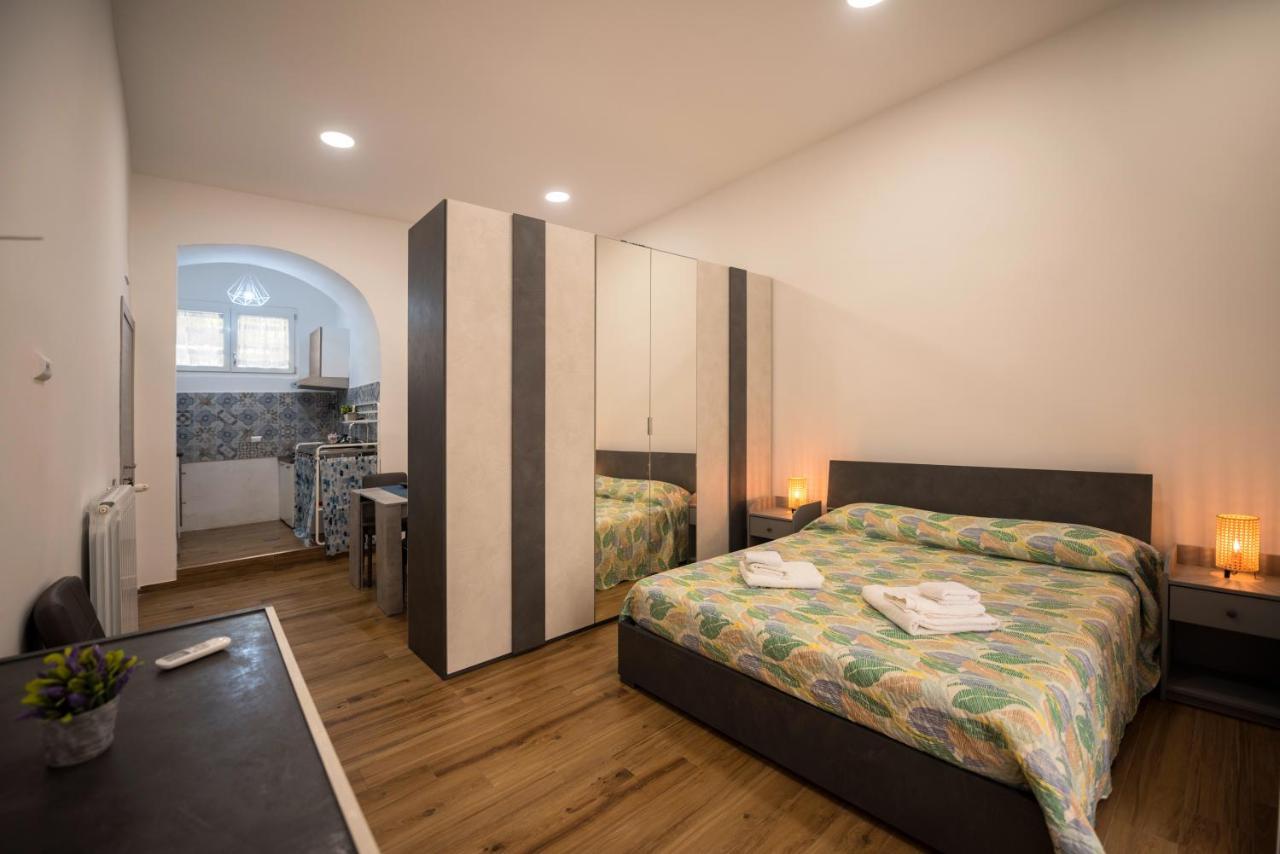 Dimora Francesca Apartment Salerno Exterior photo